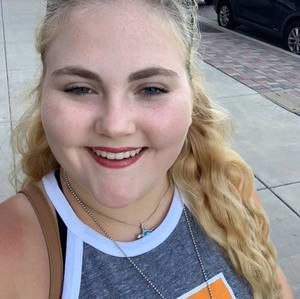 Meet your Posher, Kaycee